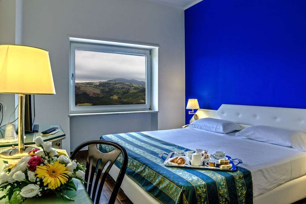 Grande Albergo Potenza Szoba fotó